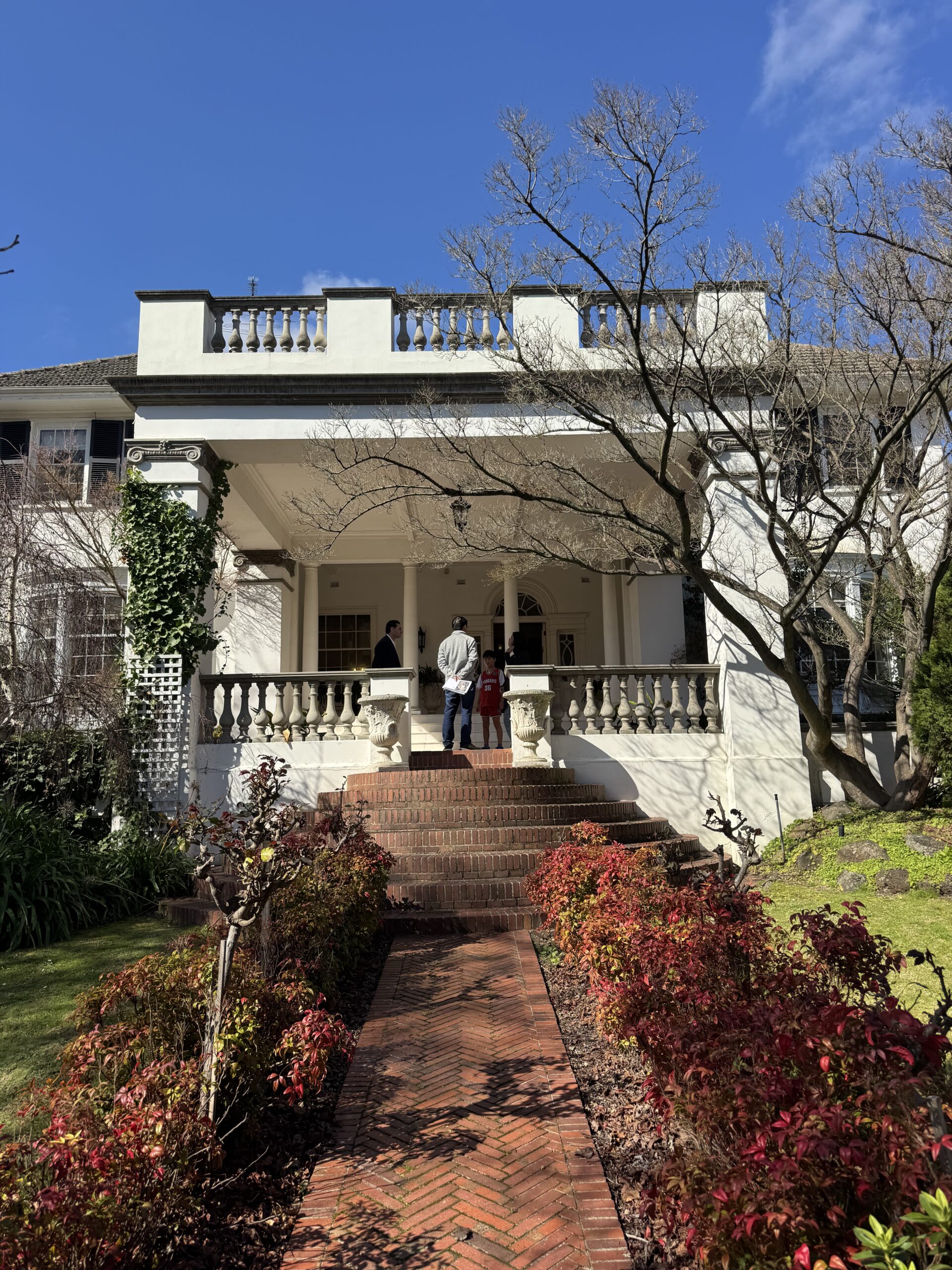 entryway of 52-54 Hopetoun Road, Toorak